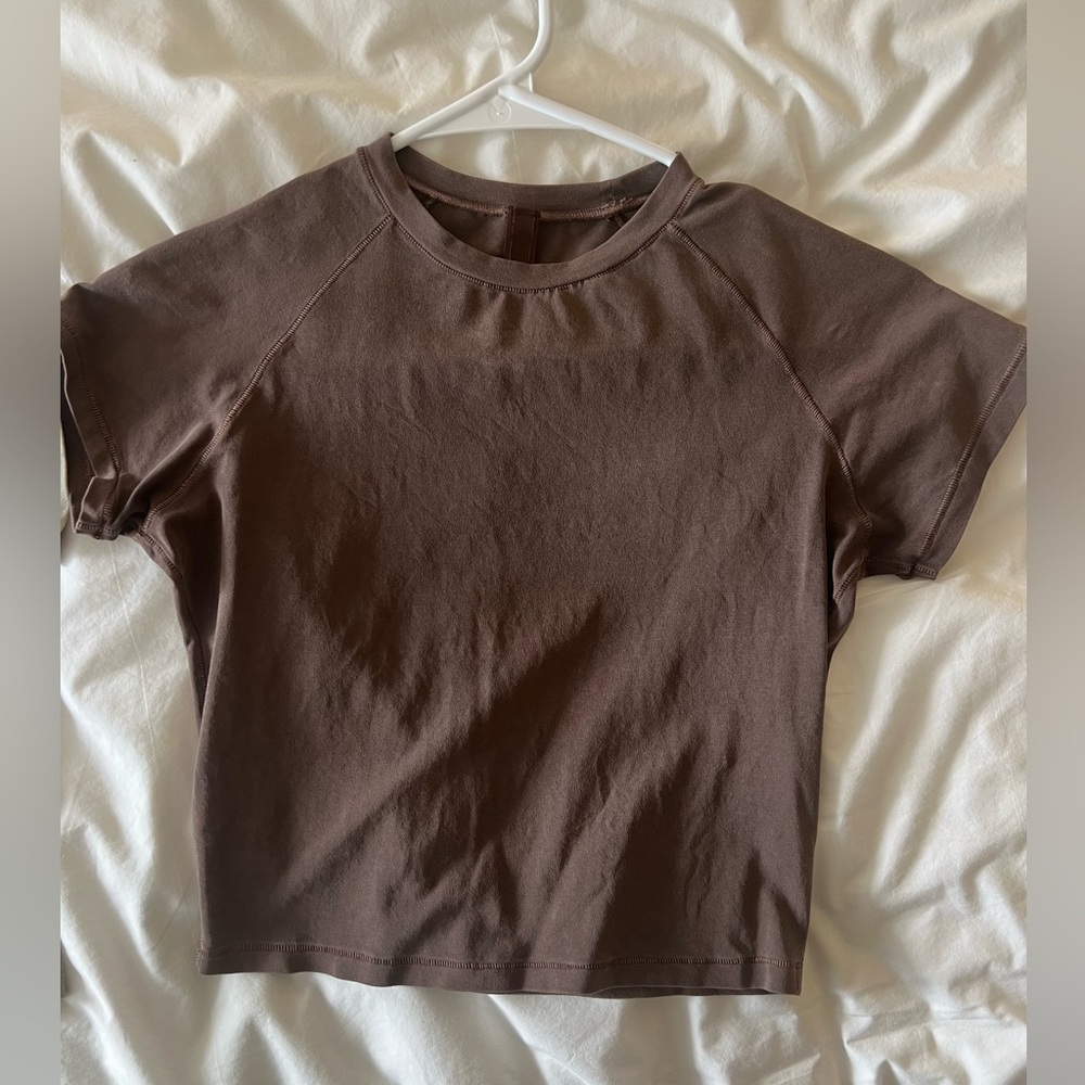 2 Skims Vintage Cropped T-Shirts in Cocoa and Dune
